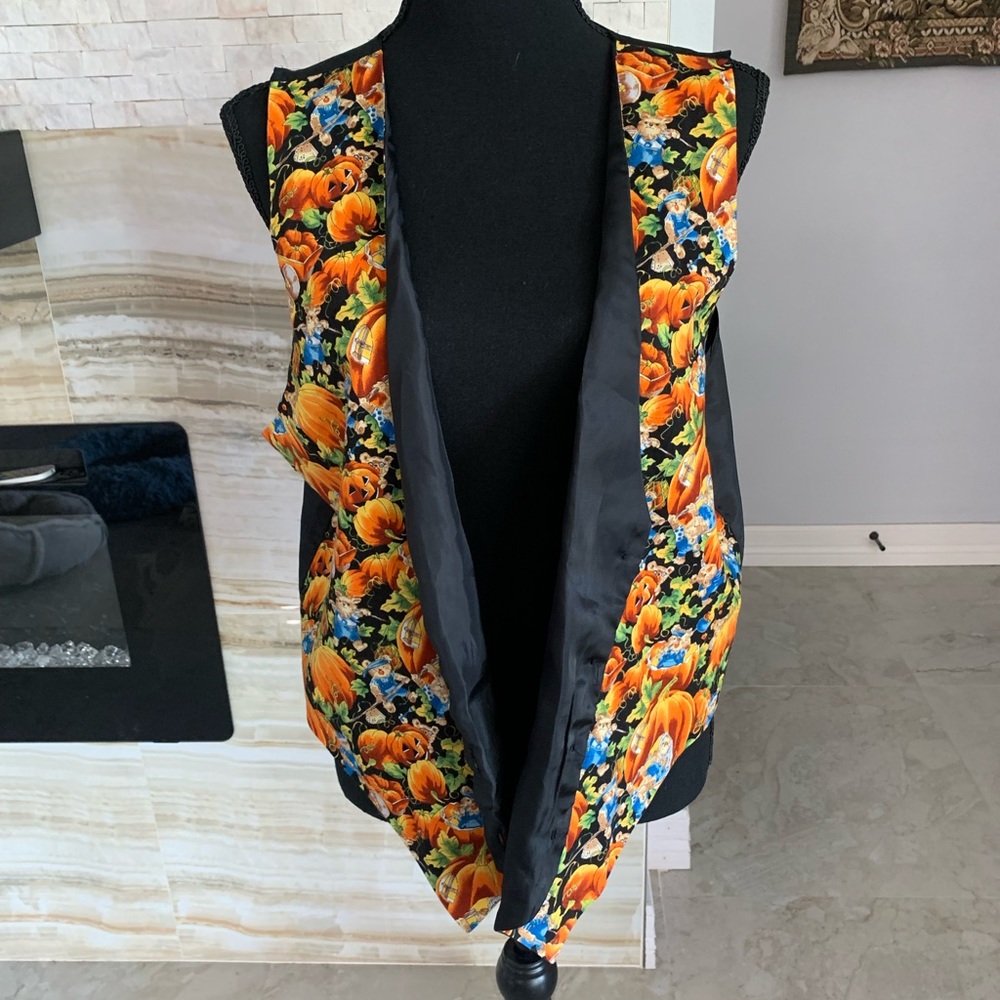 October/November Black with Pumpkin Sleeveless Vest. Size L